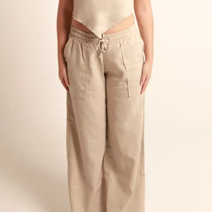Cropped Nina – Areia